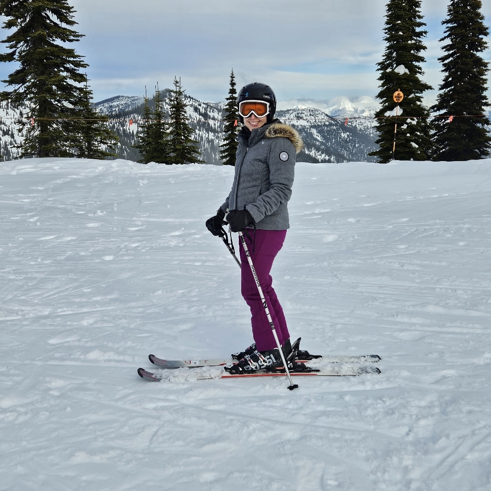 Meet your Posher, Laura